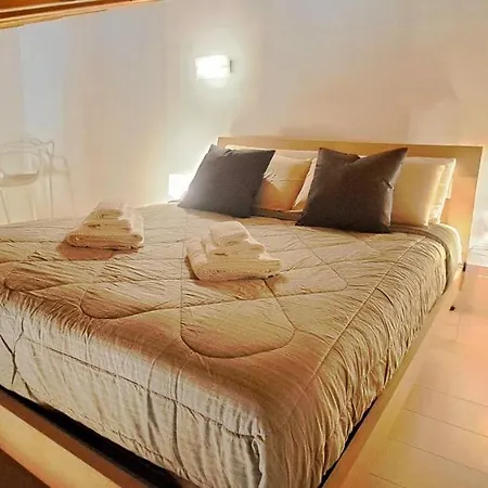 Casa Di Giulia: Rustic Charm With Pool And Park Views Serravalle d'Asti